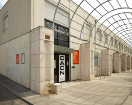 hors-champ = agence artistique