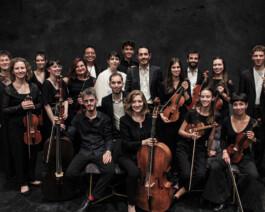 hors-champ = agence artistique